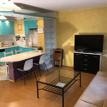 Large Apartment With Garage And Terrace Budapest Luaran gambar