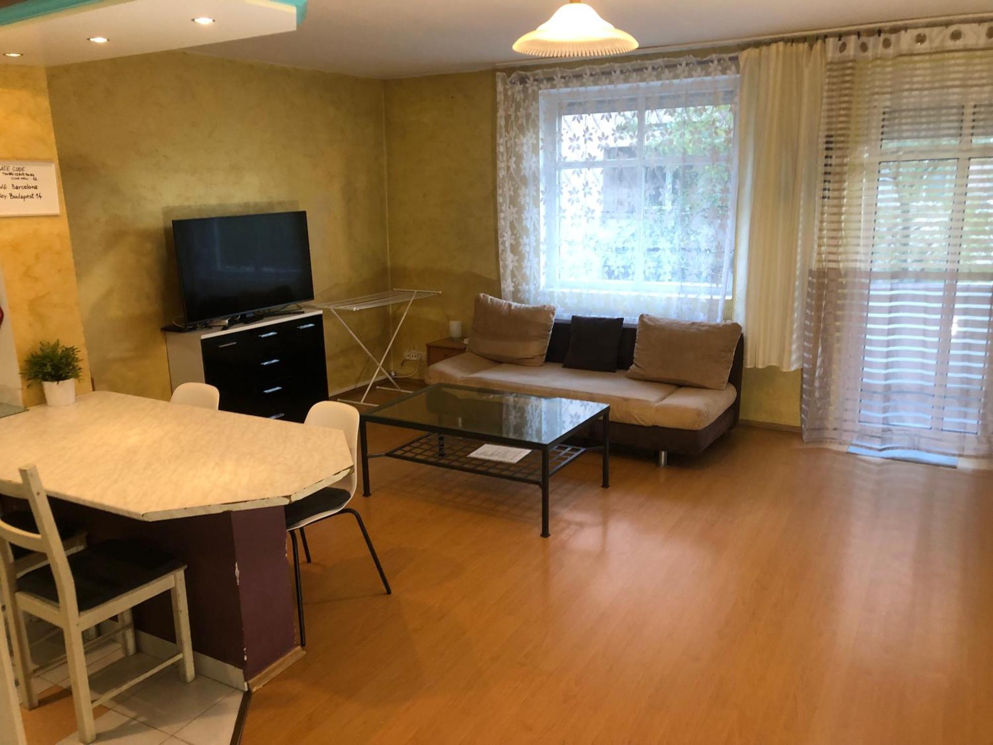 Large Apartment With Garage And Terrace Budapest Luaran gambar